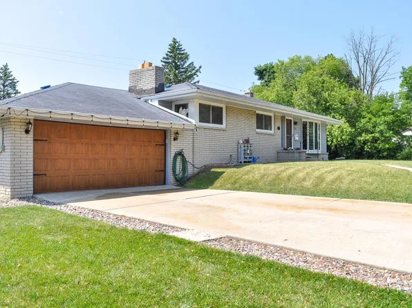 6733 Montgomery DRIVE, Greendale, WI 53129