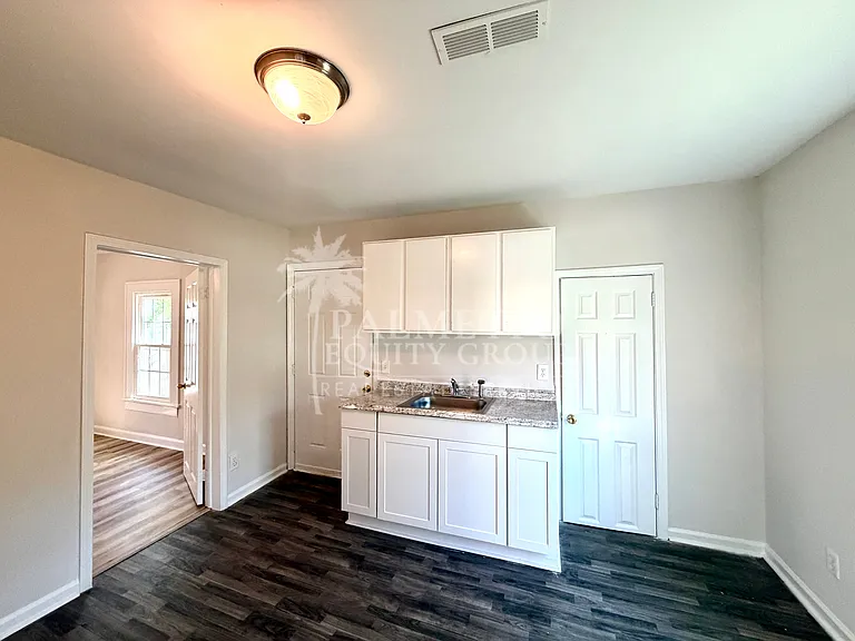 3414 Summit Ave — Photo 7