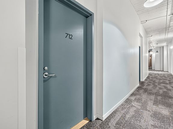 2nd image of 728 W Jackson Blvd APT 712