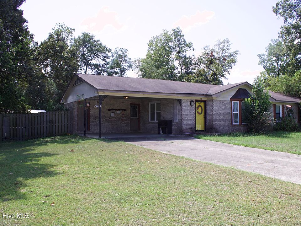 1st image of 418 Goldfinch Drive