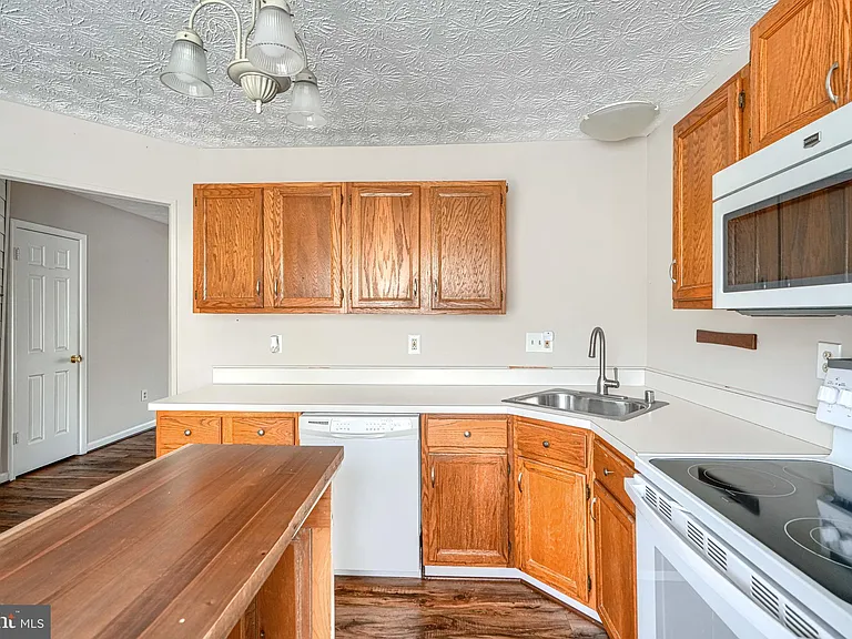 43 Oak Crest Ct — Photo 6