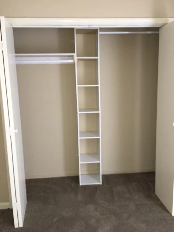 3 bed, 1200 sqft, $1,100 — Photo 2