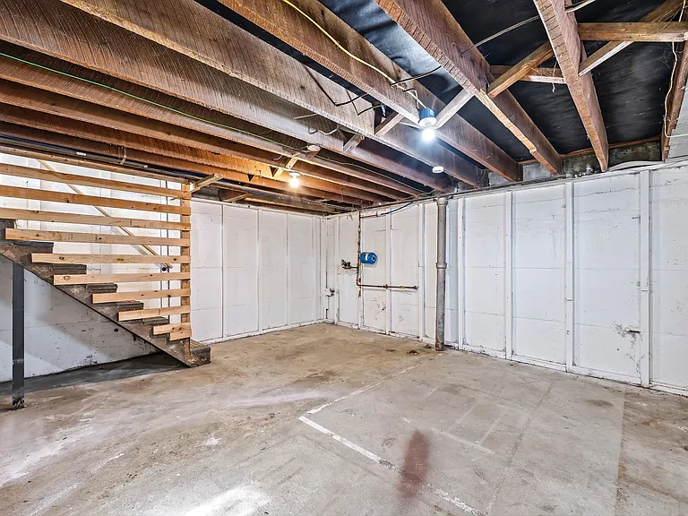 519 Vine St — Photo 21