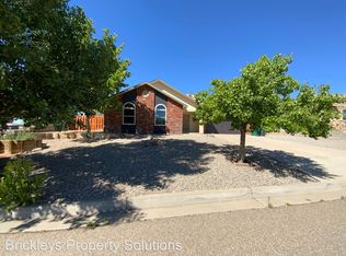 7304 Syr Dr NE, Rio rancho, NM 87144