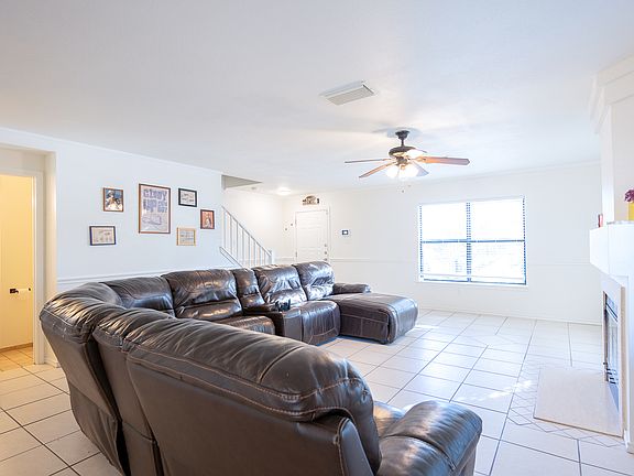 4th image of 15822 Pleasant Well Drive