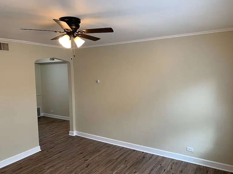 2636 N Leclaire Ave — Photo 3