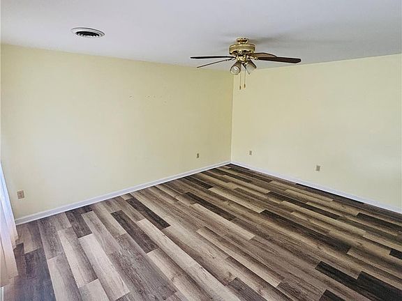 2nd image of 2802 Northampton St