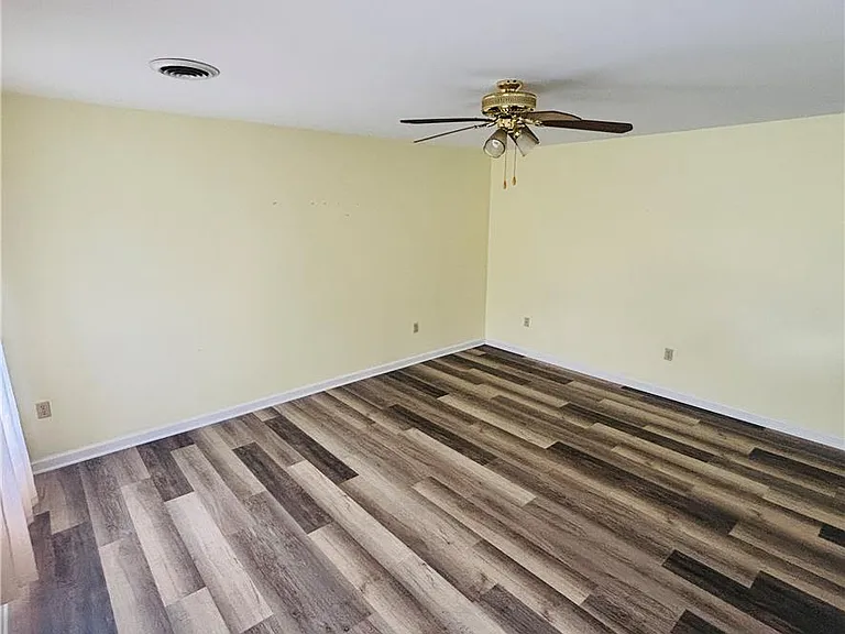 2802 Northampton St — Photo 2