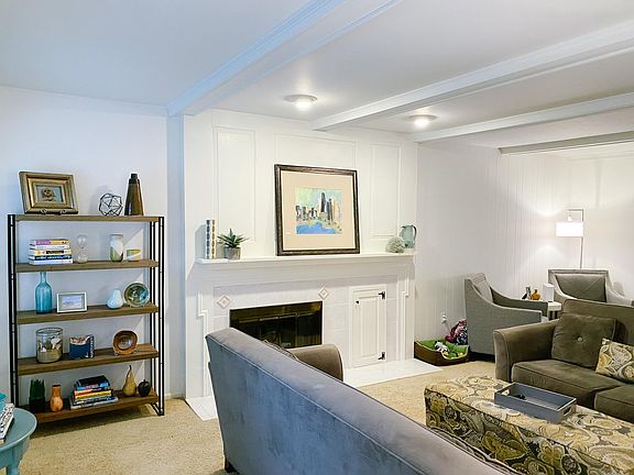 4th image of 6562 Scarborough Dr SE