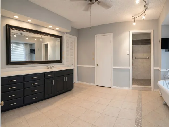 1442 Marlene Pl, Desoto, TX 75115