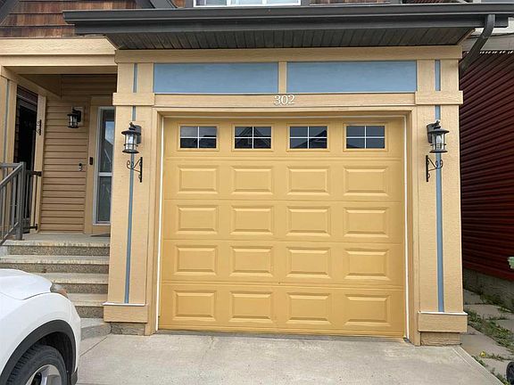 2nd image of 302 W Auburn Crest Way SE