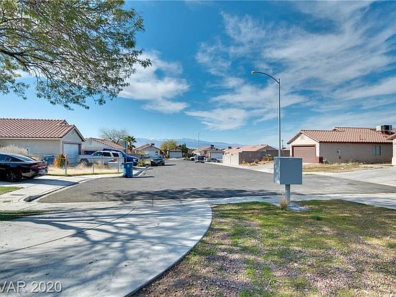 4th image of 6451 Wellington Ct