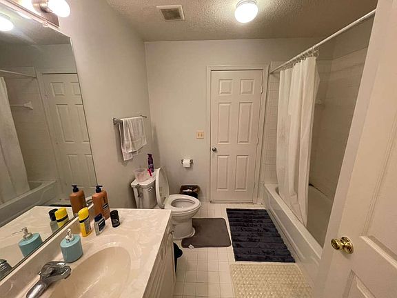 5th image of 10016 Vanderbilt Cir