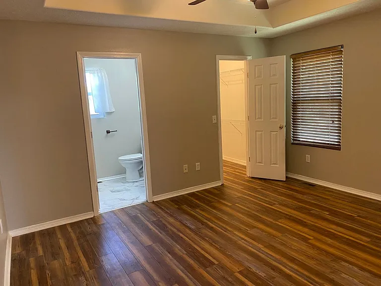 449 W Hines St — Photo 9