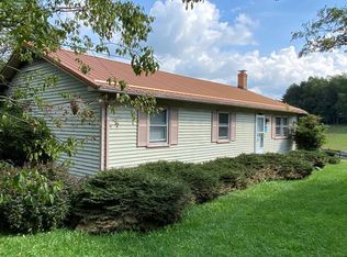 1208 Dry Rd, Speedwell, VA 24374