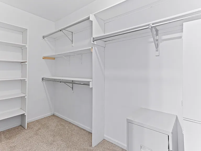 42137 Trent Dr — Photo 9
