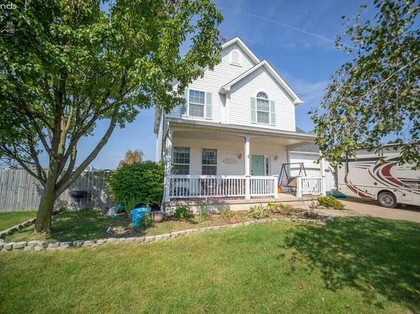 2104 Reserve Cir N, Lorain, OH 44053