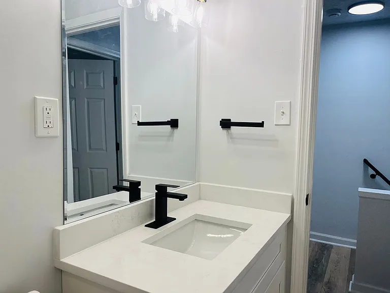 2141 Thompson Ave SE — Photo 11