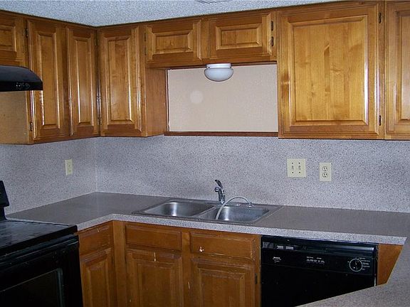 4th image of 4021 Garden Park Dr