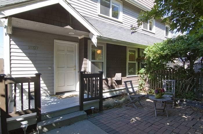 Main entrance with a love