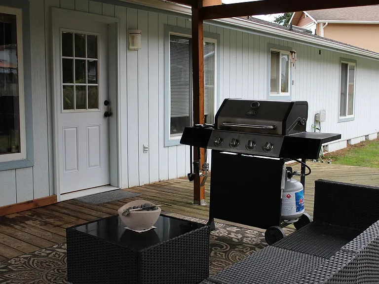 10502 94th St SW — Photo 33