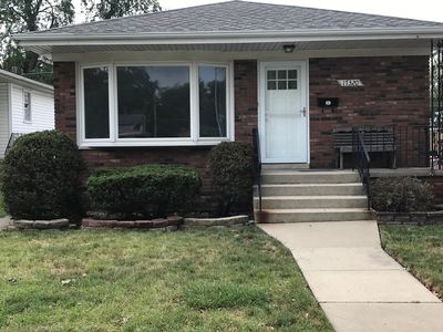 17320 Burnham Ave, Lansing, IL, 60438