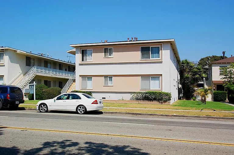 Lido Apartments - 3932 Sawtelle Blvd — Photo 2
