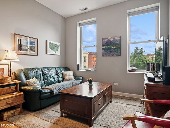 3rd image of 1449 N Ashland Ave APT 3F