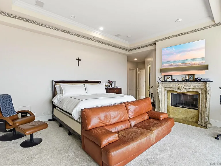 1011 Avenida Amantea — Photo 42