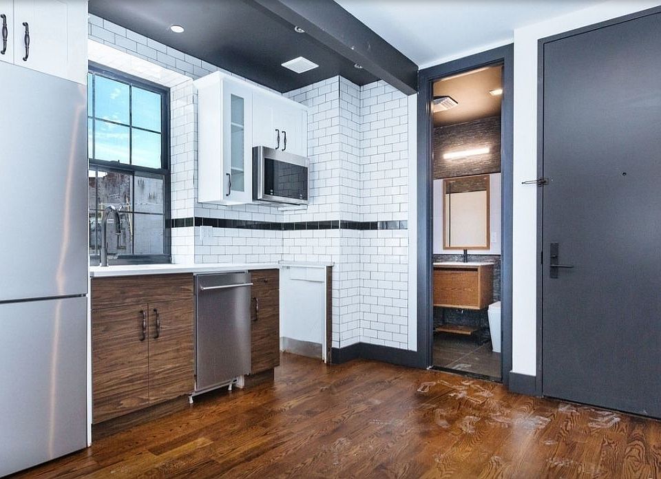 1st image of 702 Rogers Ave #2E