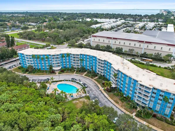 3315 58th Ave S APT 110, Saint Petersburg, FL 33712