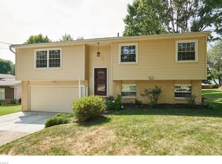 69 Luden Ave, Munroe Falls, OH 44262