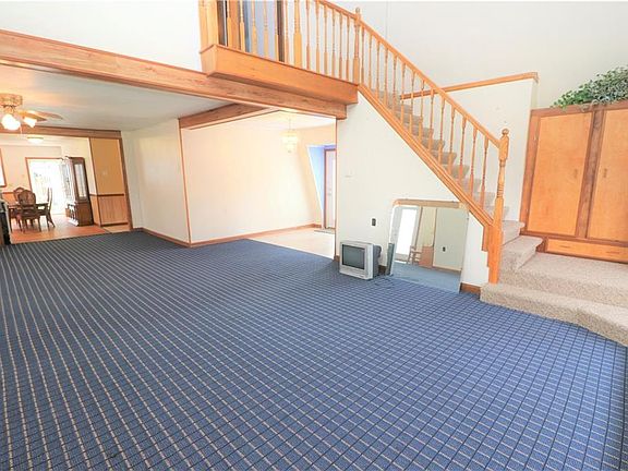 5th image of 24458 Westview Dr