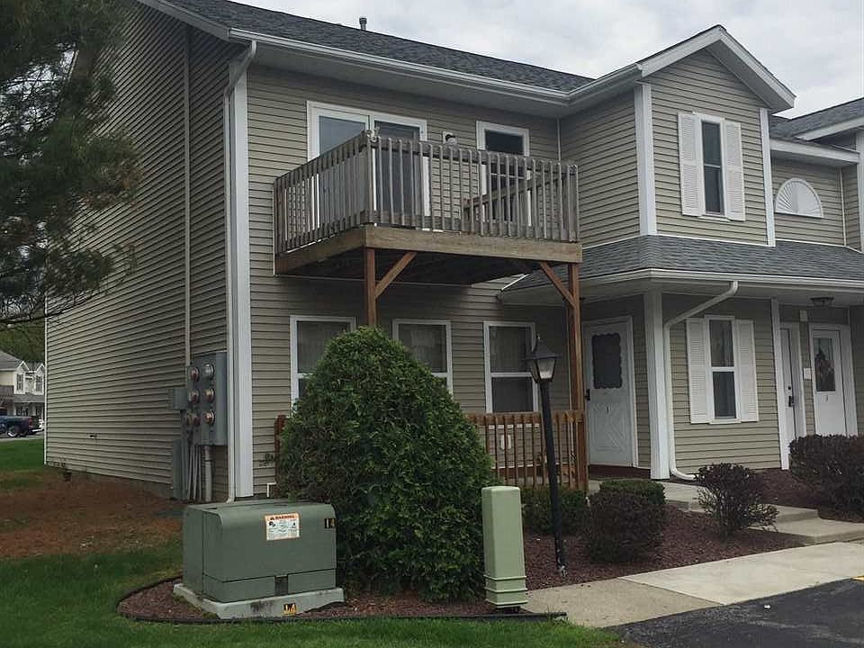 1st image of 1802 Cambridge Manor Dr