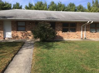 402 S John St #4B, Thomasboro, IL 61878