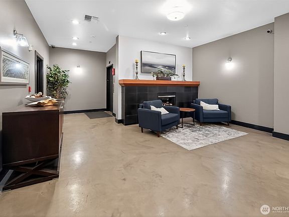 3rd image of 1323 Boren Avenue #412