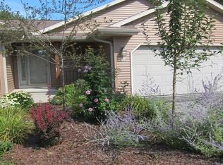 723 Tallgrass Ln, Plymouth, WI 53073