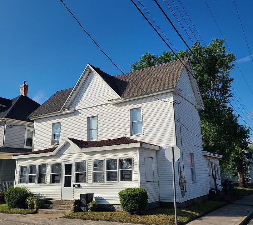 2nd image of 417 Walnut St S