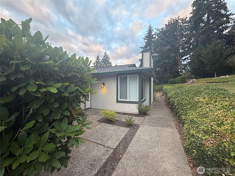 2nd image of 516 S 325th Street #20H