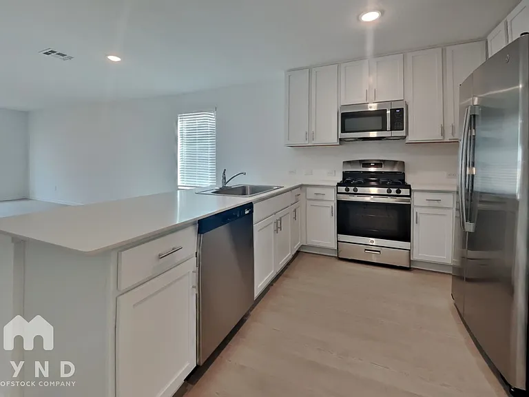 7127 Sapphire Rdg — Photo 5
