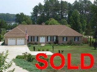 673 Alexander Dr, Bracey, VA 23919