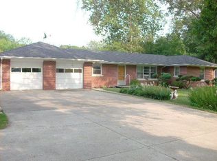 27030 Waters Edge Dr, Elkhart, IN 46514