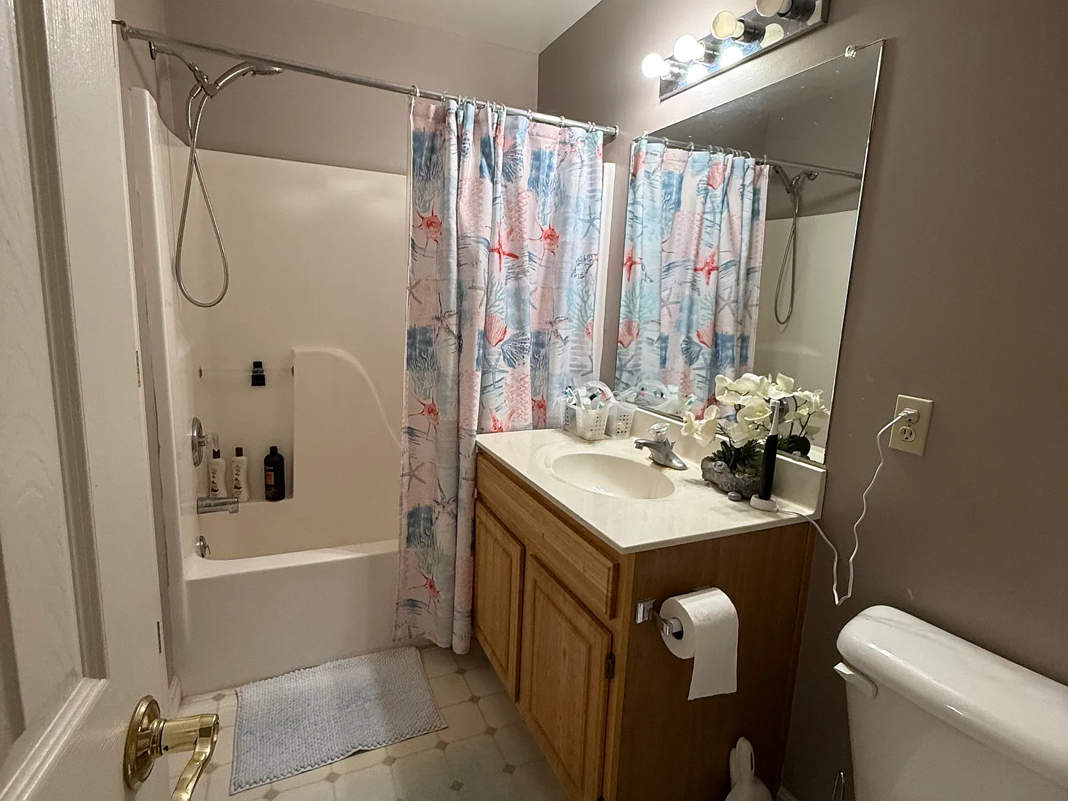 2 bed, 1212 sqft, $1,900 — Photo 3