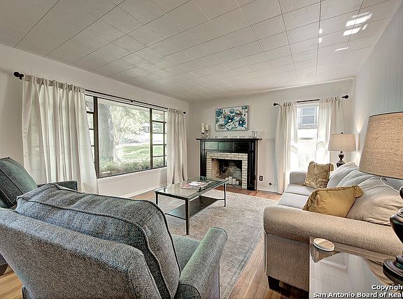 5th image of 151 Arvin Dr