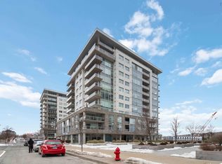31 Kings Wharf Pl #802, Halifax, NS B2Y 0C1