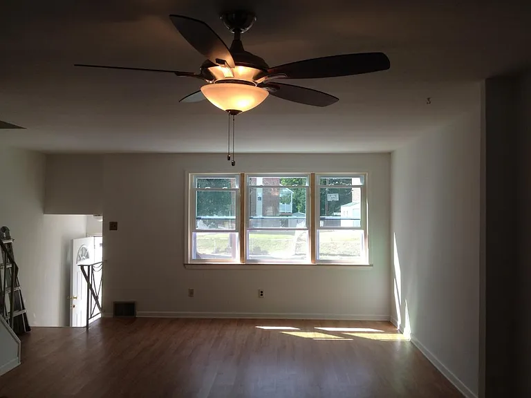 3633 E Crown Ave — Photo 8