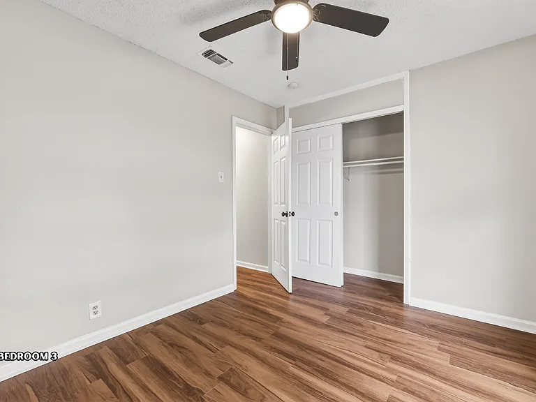 458 Kernan Dr — Photo 8