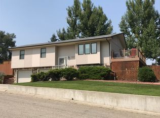 612 Apache Dr, Buffalo, WY 82834
