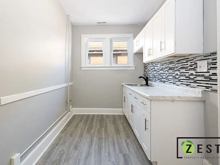 3775 Tyler — Photo 7