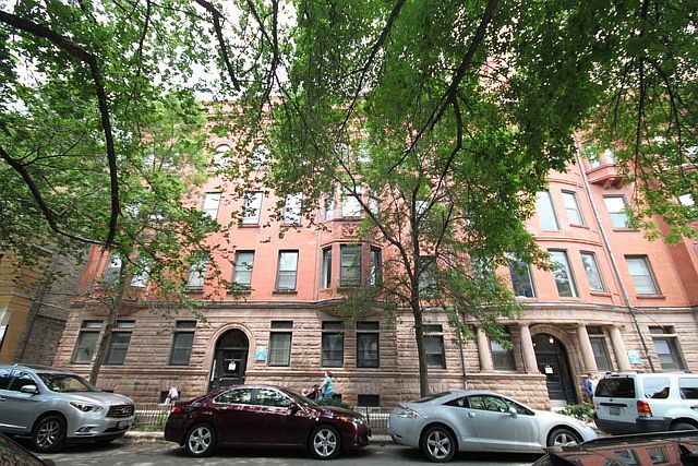 1st image of 418 W Belden Ave APT 3E